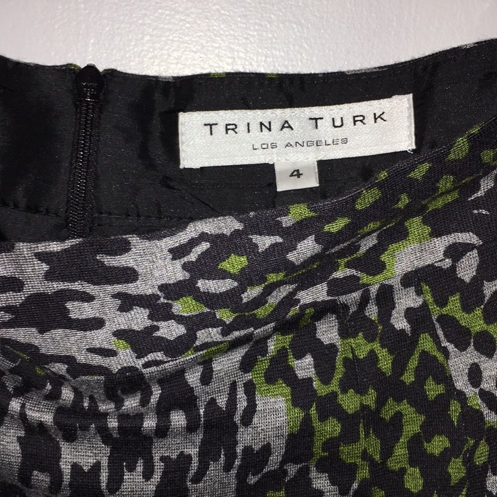 Trina Turk 2 Piece Skirt Suit Set - snake print - Picture 6 of 8